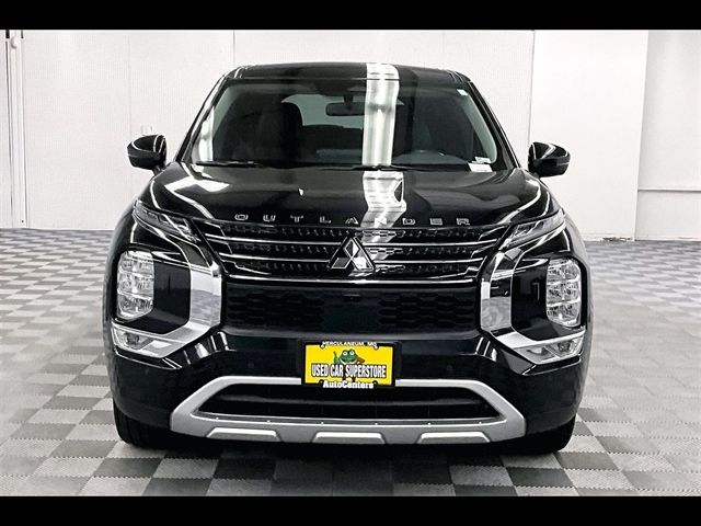 2022 Mitsubishi Outlander SE