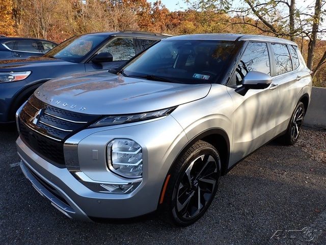 2022 Mitsubishi Outlander SE