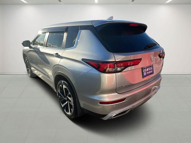 2022 Mitsubishi Outlander SE