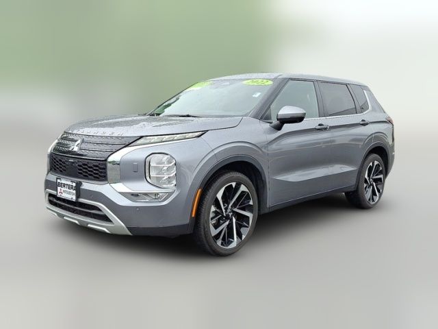 2022 Mitsubishi Outlander SE