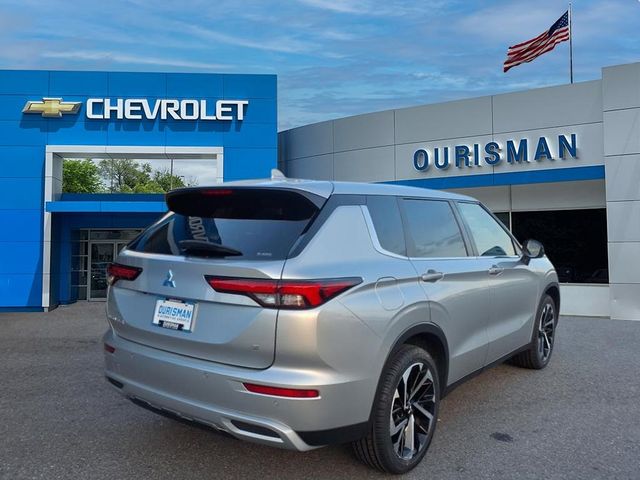 2022 Mitsubishi Outlander SE