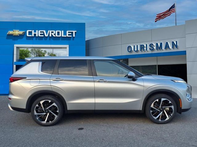 2022 Mitsubishi Outlander SE