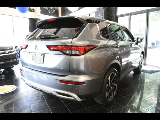 2022 Mitsubishi Outlander SE