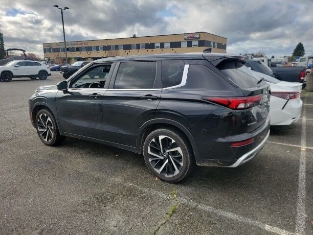 2022 Mitsubishi Outlander SE