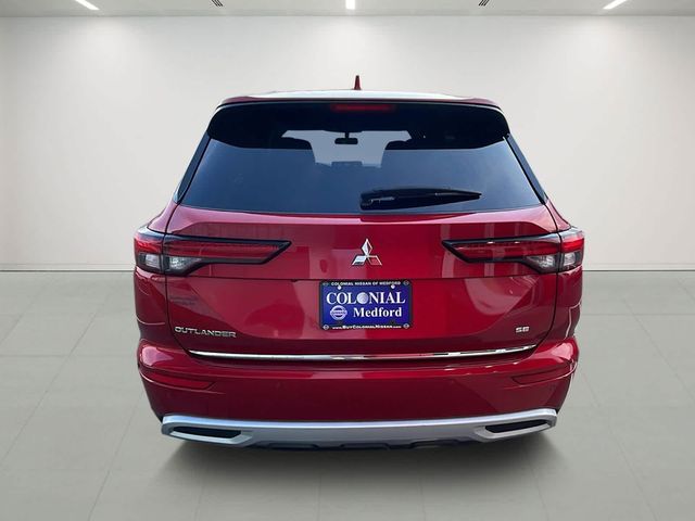 2022 Mitsubishi Outlander SE