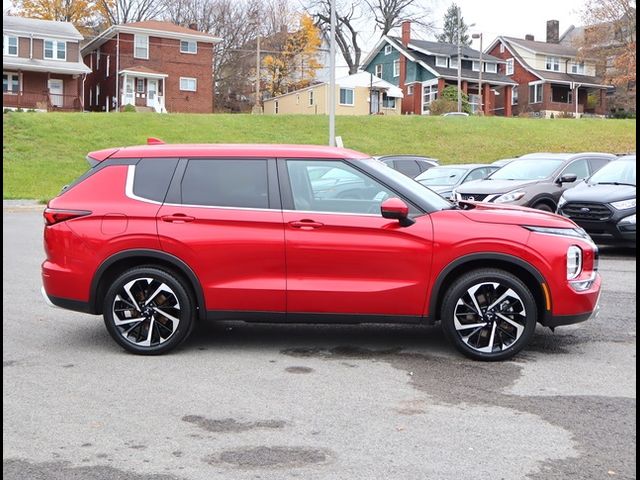 2022 Mitsubishi Outlander SE