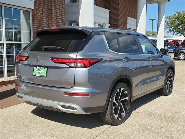 2022 Mitsubishi Outlander SE