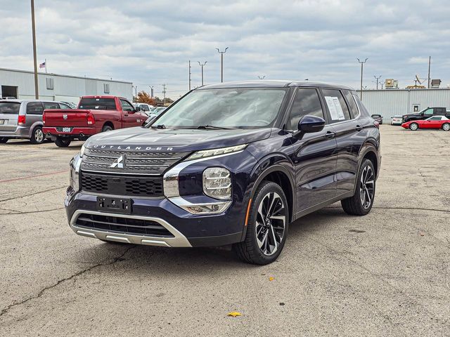 2022 Mitsubishi Outlander SE