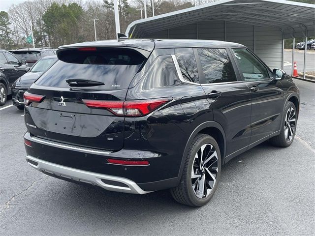 2022 Mitsubishi Outlander SE