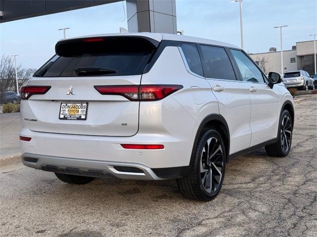 2022 Mitsubishi Outlander SE