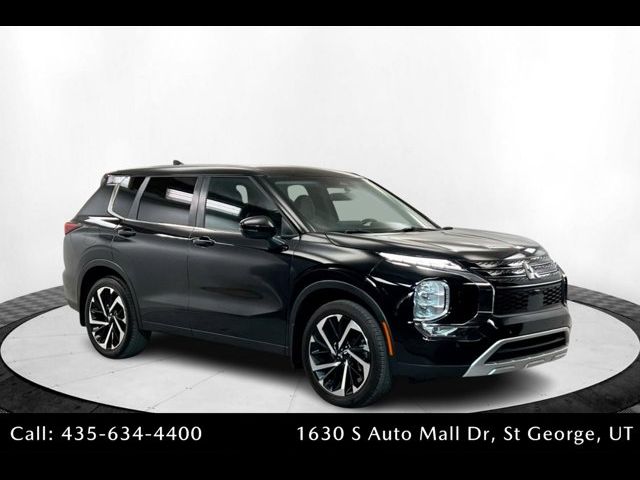 2022 Mitsubishi Outlander SE