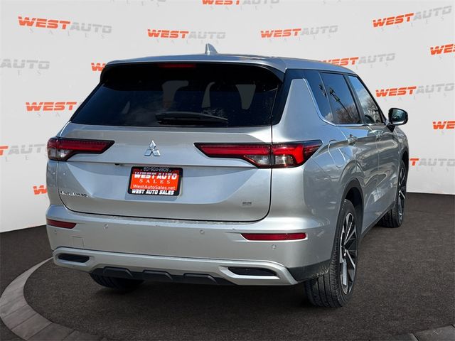 2022 Mitsubishi Outlander SE