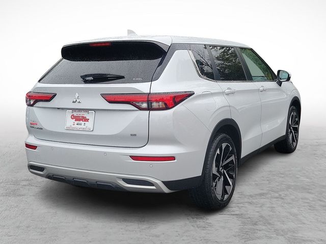 2022 Mitsubishi Outlander SE