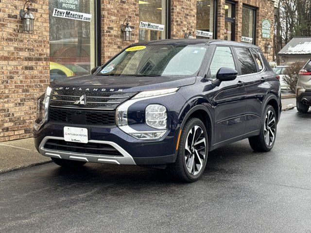 2022 Mitsubishi Outlander SE