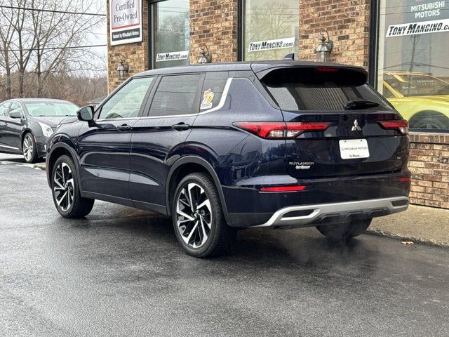 2022 Mitsubishi Outlander SE