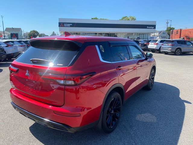 2022 Mitsubishi Outlander Black Edition