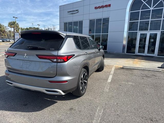 2022 Mitsubishi Outlander SE