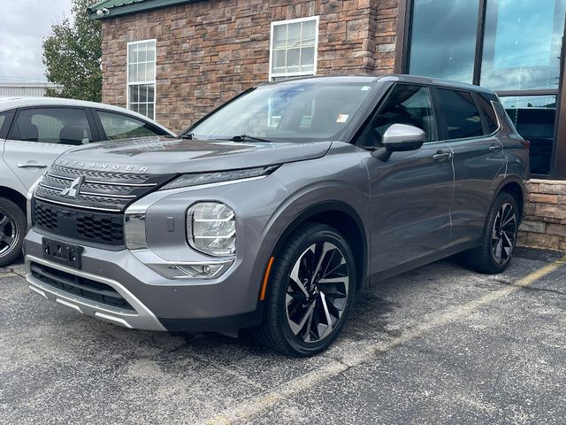 2022 Mitsubishi Outlander SE