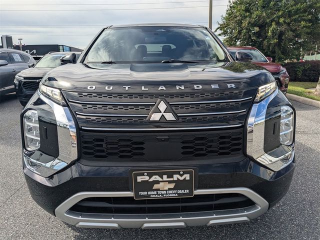 2022 Mitsubishi Outlander SE