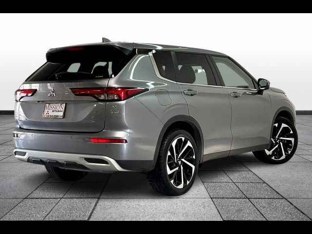 2022 Mitsubishi Outlander SE