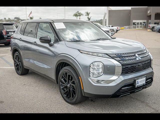 2022 Mitsubishi Outlander SE