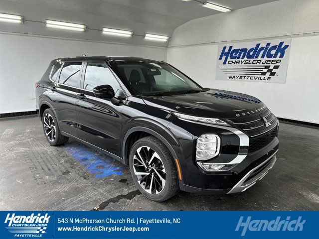 2022 Mitsubishi Outlander SE