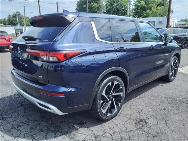 2022 Mitsubishi Outlander SE