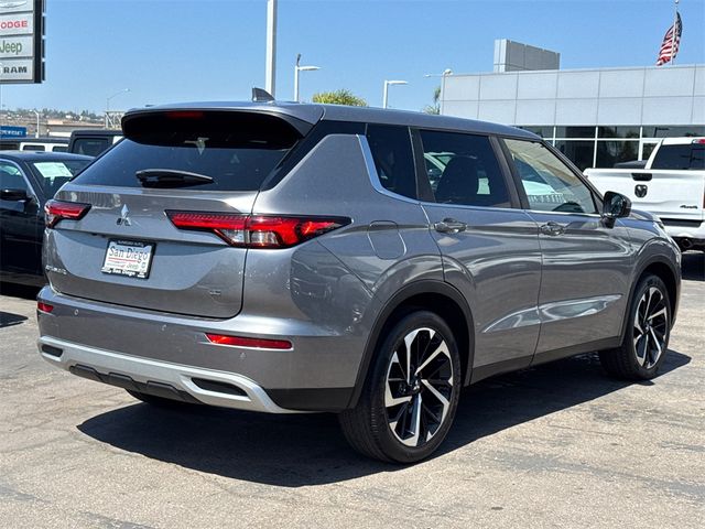 2022 Mitsubishi Outlander SE