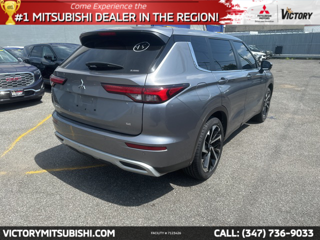 2022 Mitsubishi Outlander SE