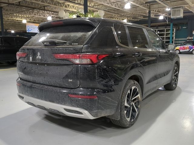 2022 Mitsubishi Outlander SE