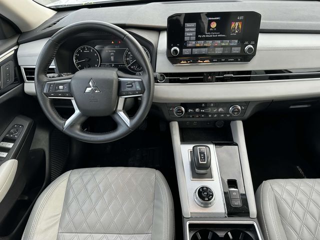 2022 Mitsubishi Outlander SEL