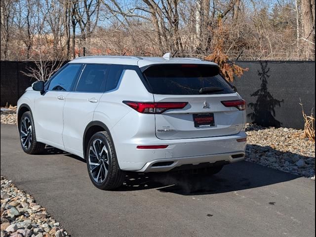 2022 Mitsubishi Outlander SEL