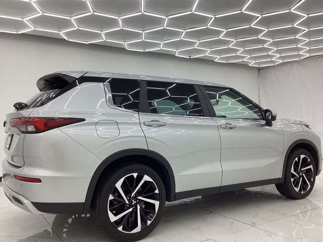 2022 Mitsubishi Outlander 