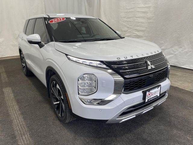 2022 Mitsubishi Outlander SE