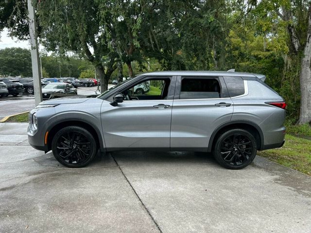 2022 Mitsubishi Outlander Black Edition