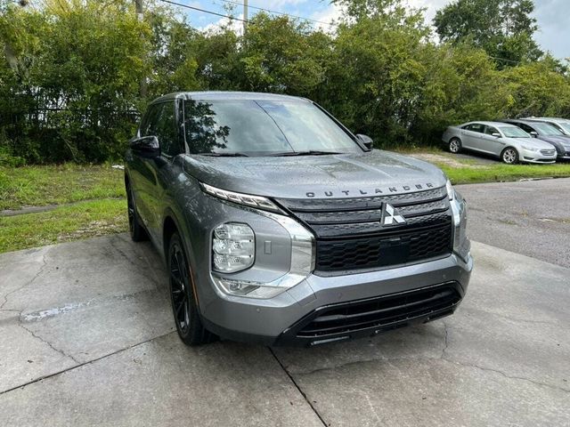 2022 Mitsubishi Outlander Black Edition