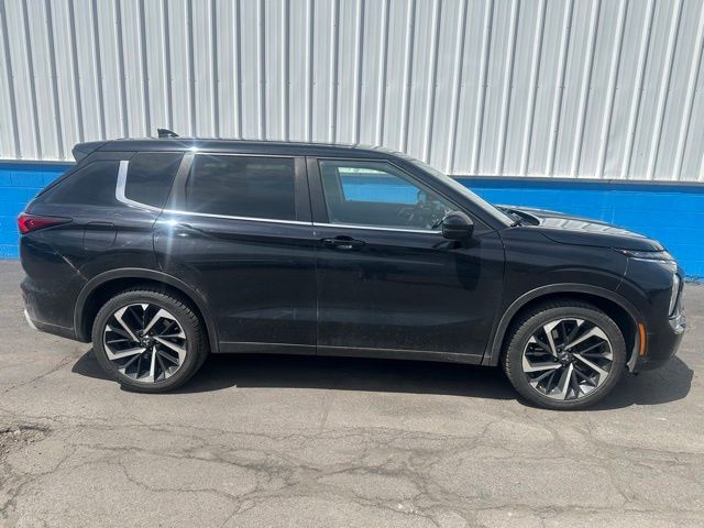 2022 Mitsubishi Outlander SE Launch Edition