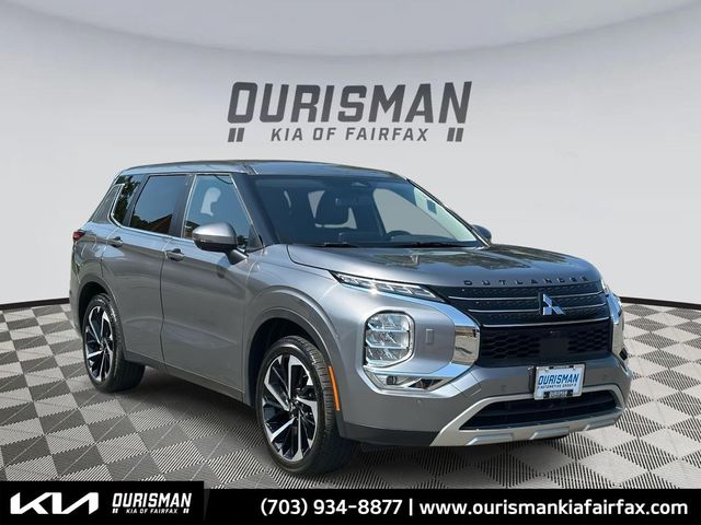 2022 Mitsubishi Outlander SE