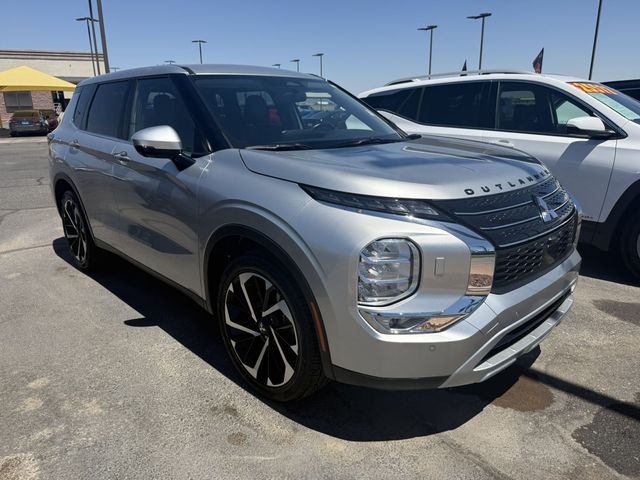 2022 Mitsubishi Outlander SE