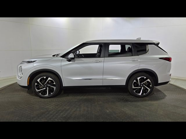 2022 Mitsubishi Outlander SE Launch Edition