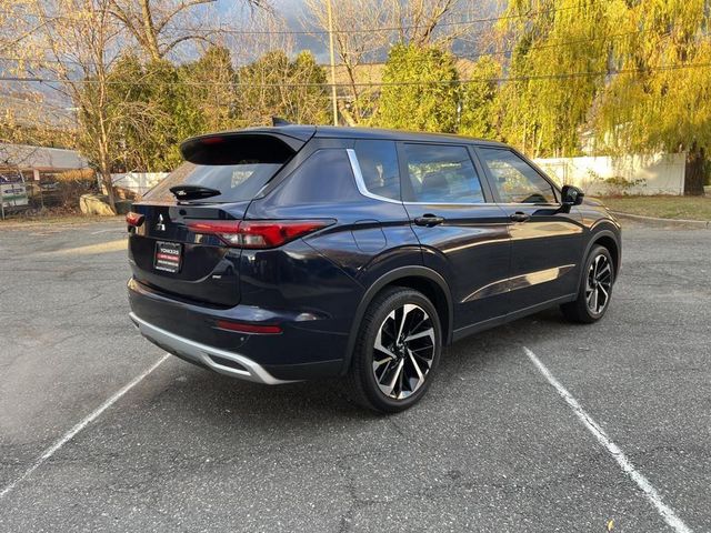 2022 Mitsubishi Outlander 