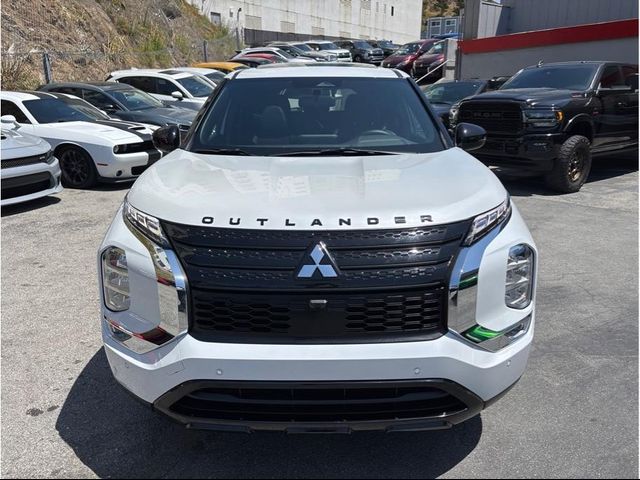 2022 Mitsubishi Outlander Black Edition