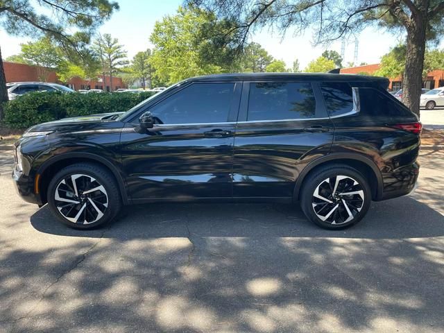 2022 Mitsubishi Outlander SE