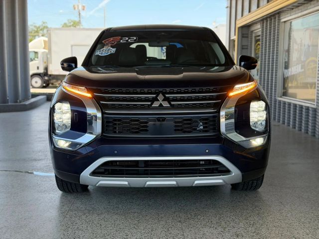 2022 Mitsubishi Outlander SE