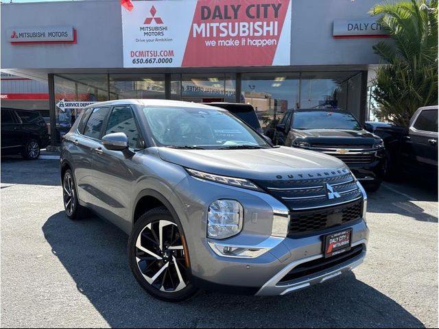 2022 Mitsubishi Outlander 