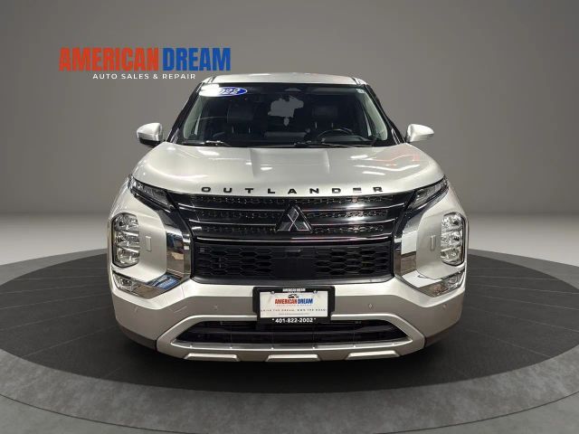 2022 Mitsubishi Outlander SE
