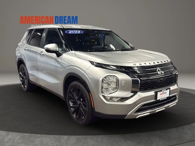 2022 Mitsubishi Outlander SE