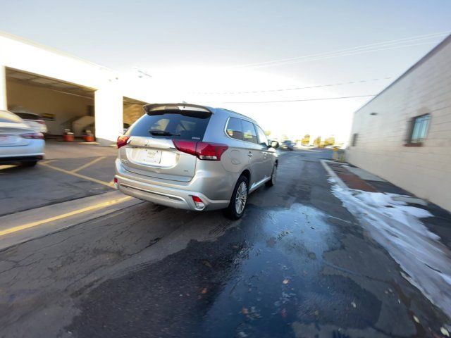 2022 Mitsubishi Outlander PHEV LE