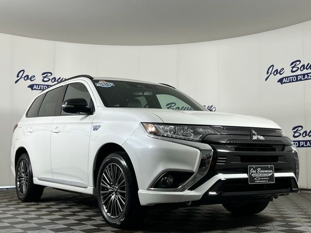 2022 Mitsubishi Outlander PHEV LE