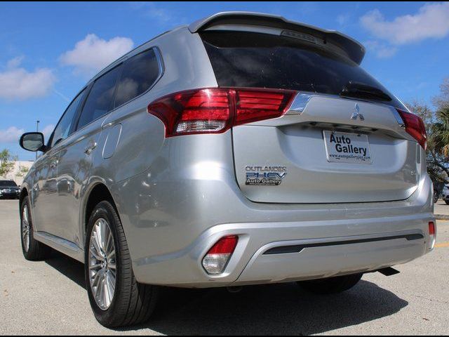 2022 Mitsubishi Outlander PHEV LE
